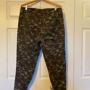Size 16 Lane Bryant twill camo pants